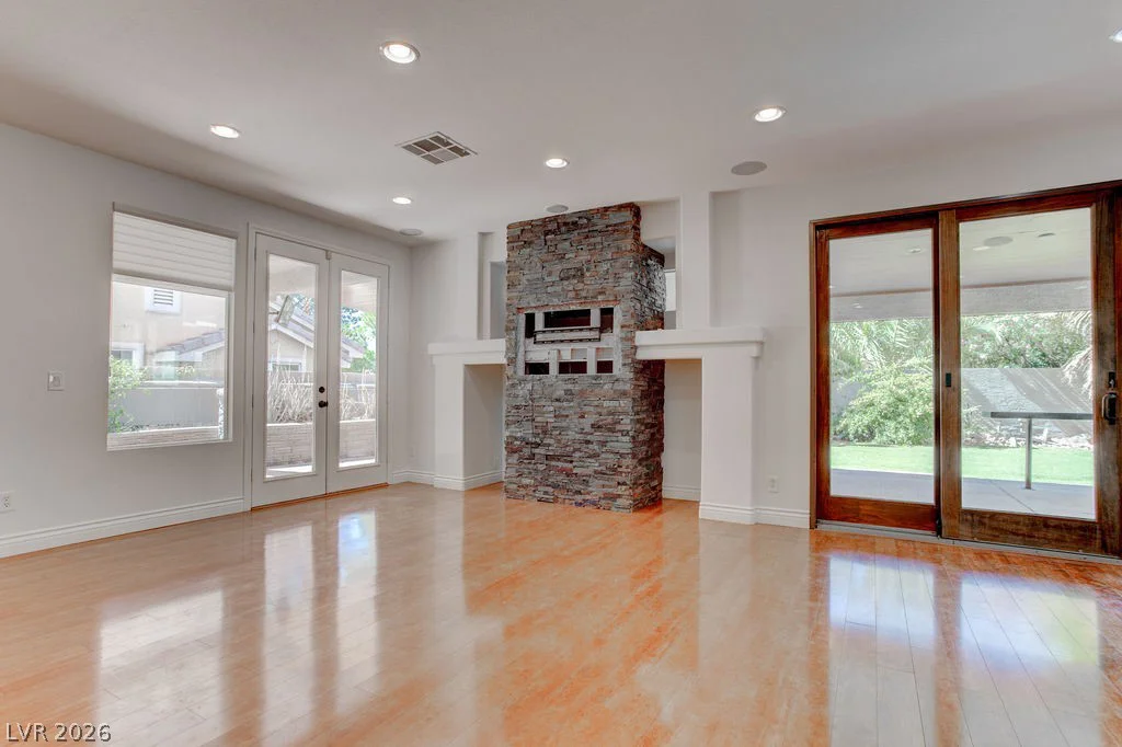 10381 Walking View, Las Vegas, NV 89135