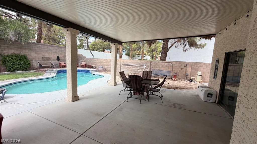 2805 Crystal Bay, Las Vegas, NV 89117