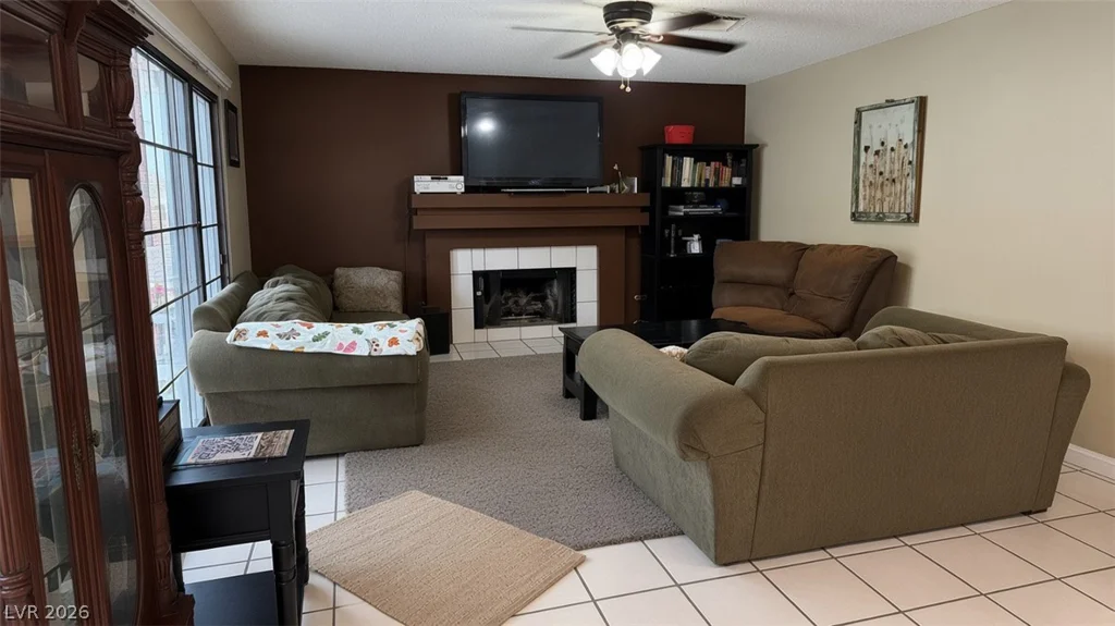 2805 Crystal Bay, Las Vegas, NV 89117