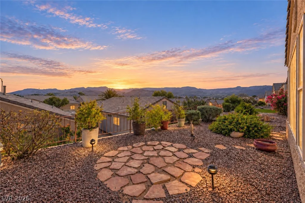 2010 High Mesa, Henderson, NV 89012
