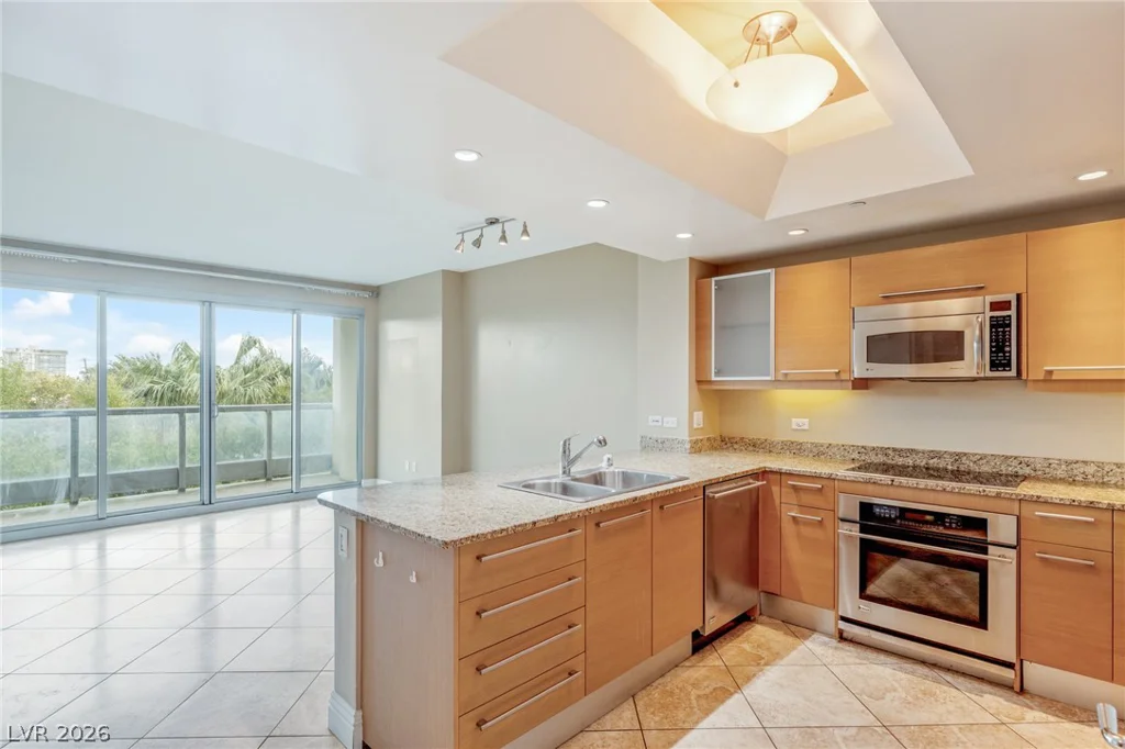 322 Karen, Las Vegas, NV 89109