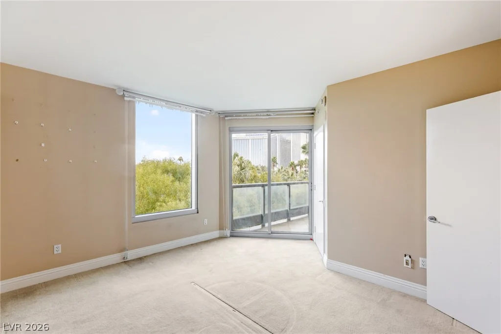 322 Karen, Las Vegas, NV 89109