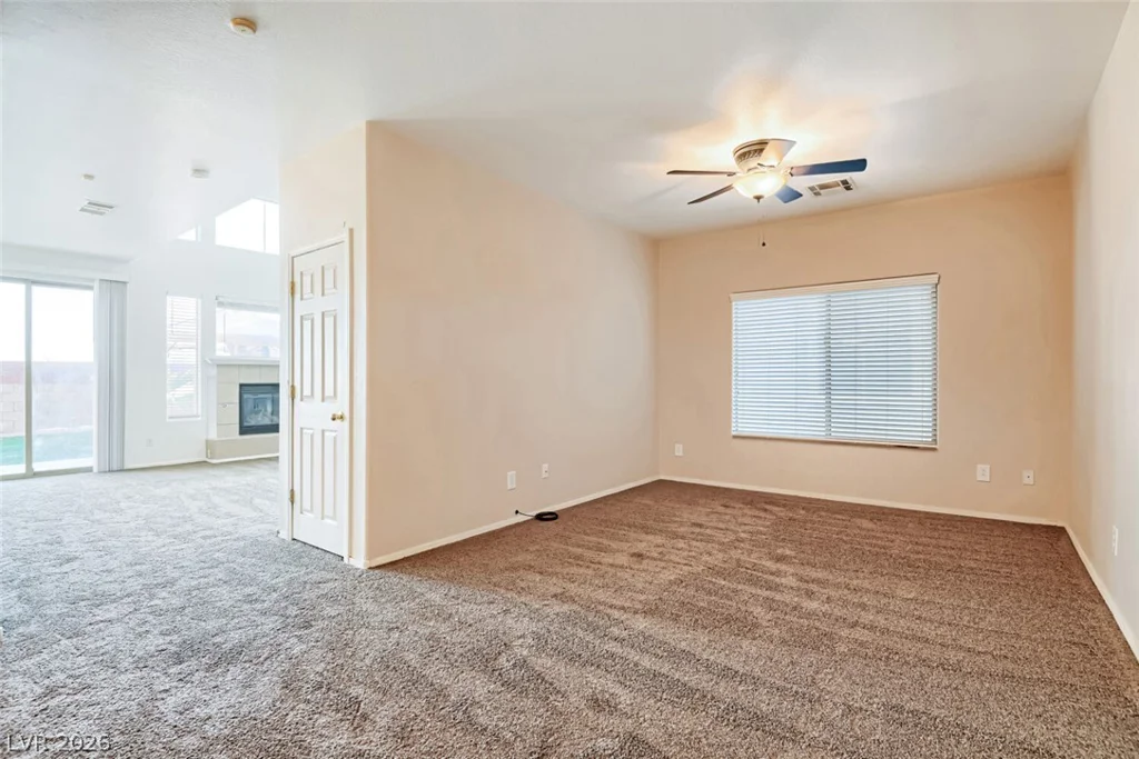 9249 Palmer House, Las Vegas, NV 89149