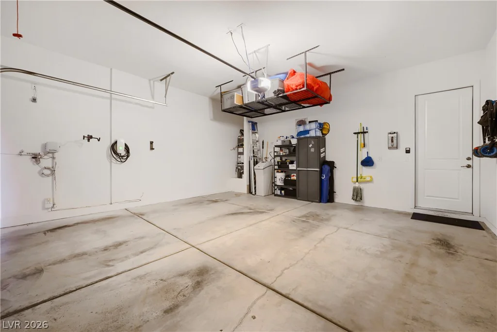8239 Desert Madera, Las Vegas, NV 89166