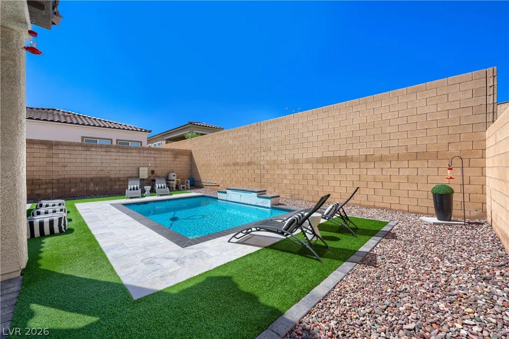8239 Desert Madera, Las Vegas, NV 89166