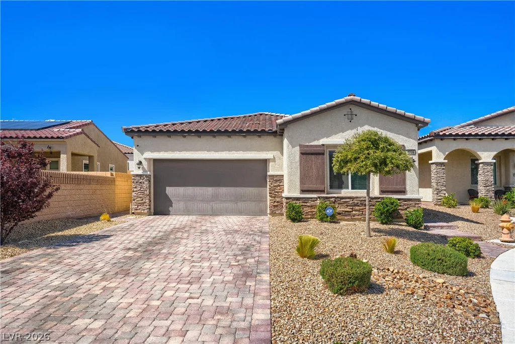 8239 Desert Madera, Las Vegas, NV 89166