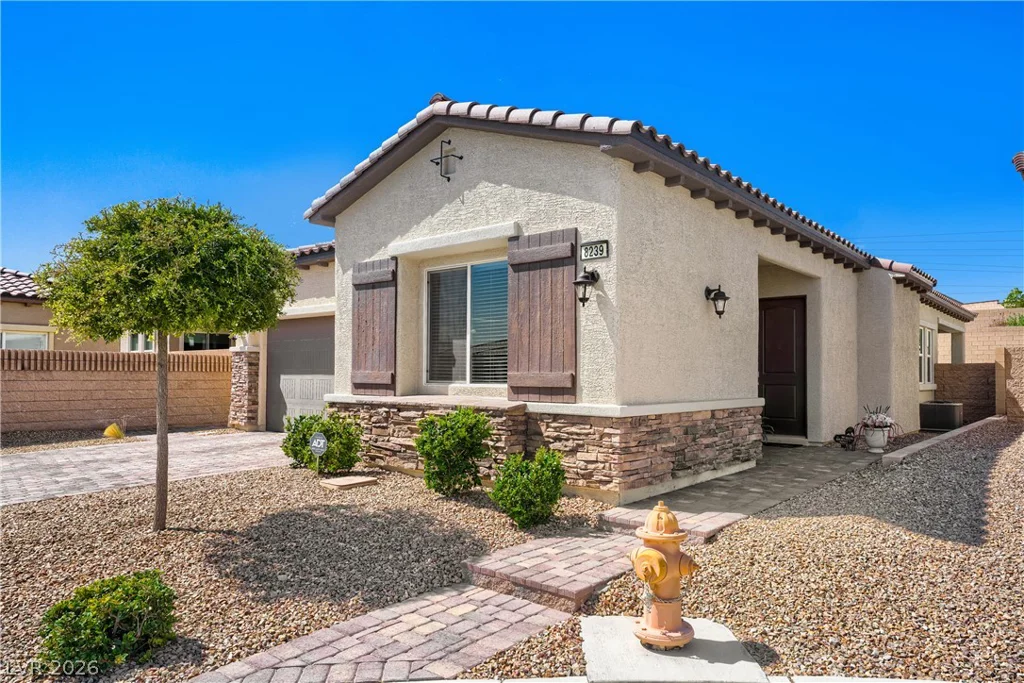 8239 Desert Madera, Las Vegas, NV 89166