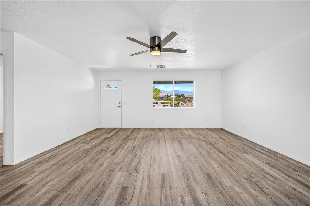 5880 Reno, Pahrump, NV 89060