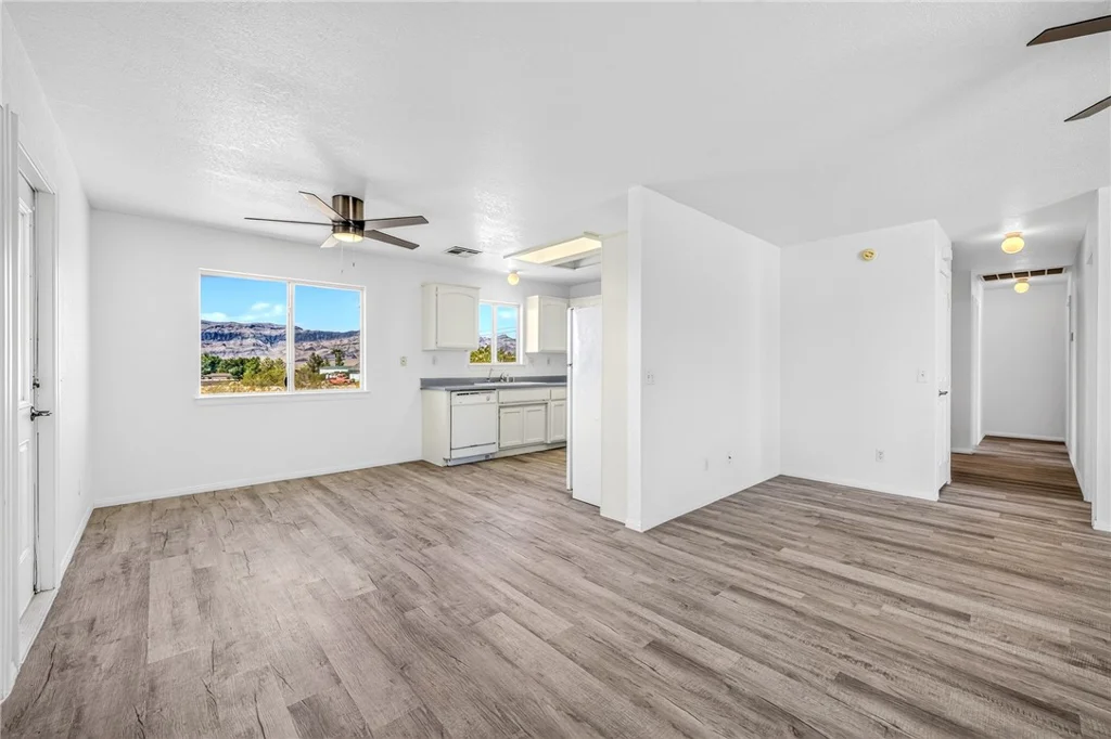 5880 Reno, Pahrump, NV 89060