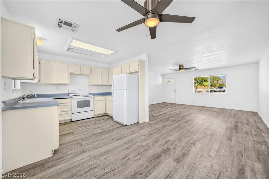 5880 Reno, Pahrump, NV 89060