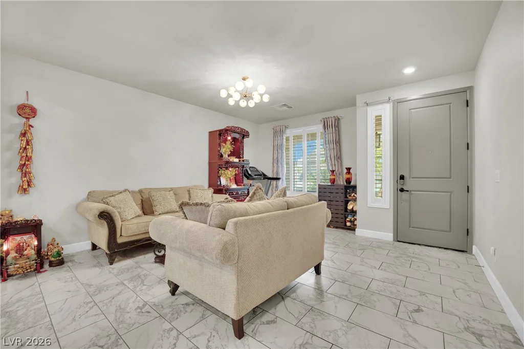 8373 Bartholomew Park, Las Vegas, NV 89139