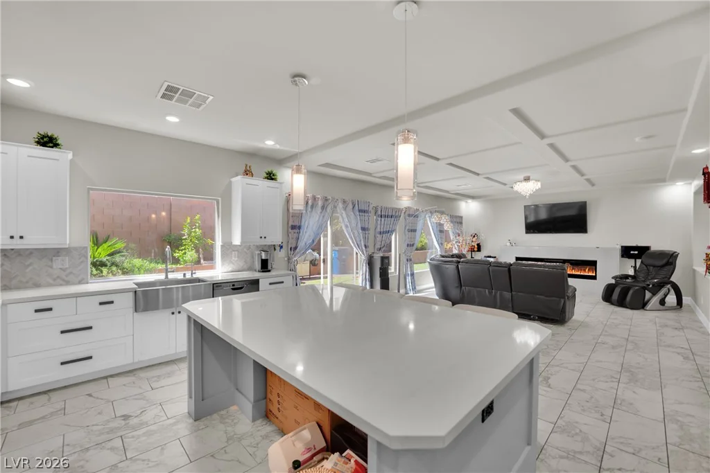 8373 Bartholomew Park, Las Vegas, NV 89139
