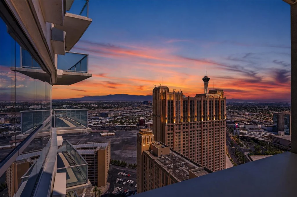 2700 Las Vegas, Las Vegas, NV 89109