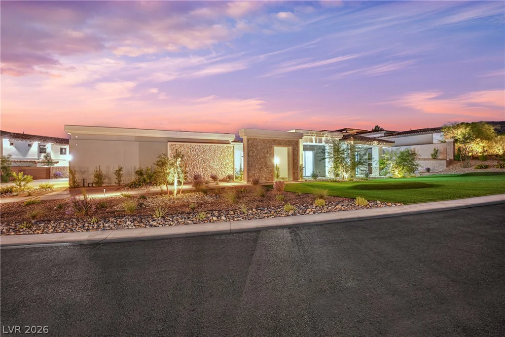 20 Olympia Canyon, Las Vegas, NV 89141