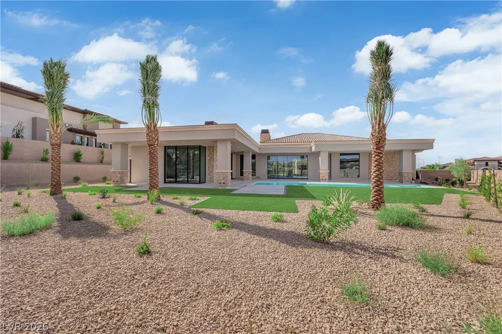 20 Olympia Canyon, Las Vegas, NV 89141