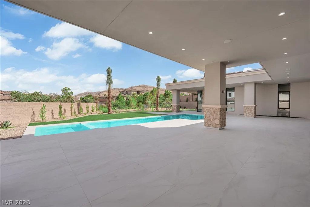 20 Olympia Canyon, Las Vegas, NV 89141