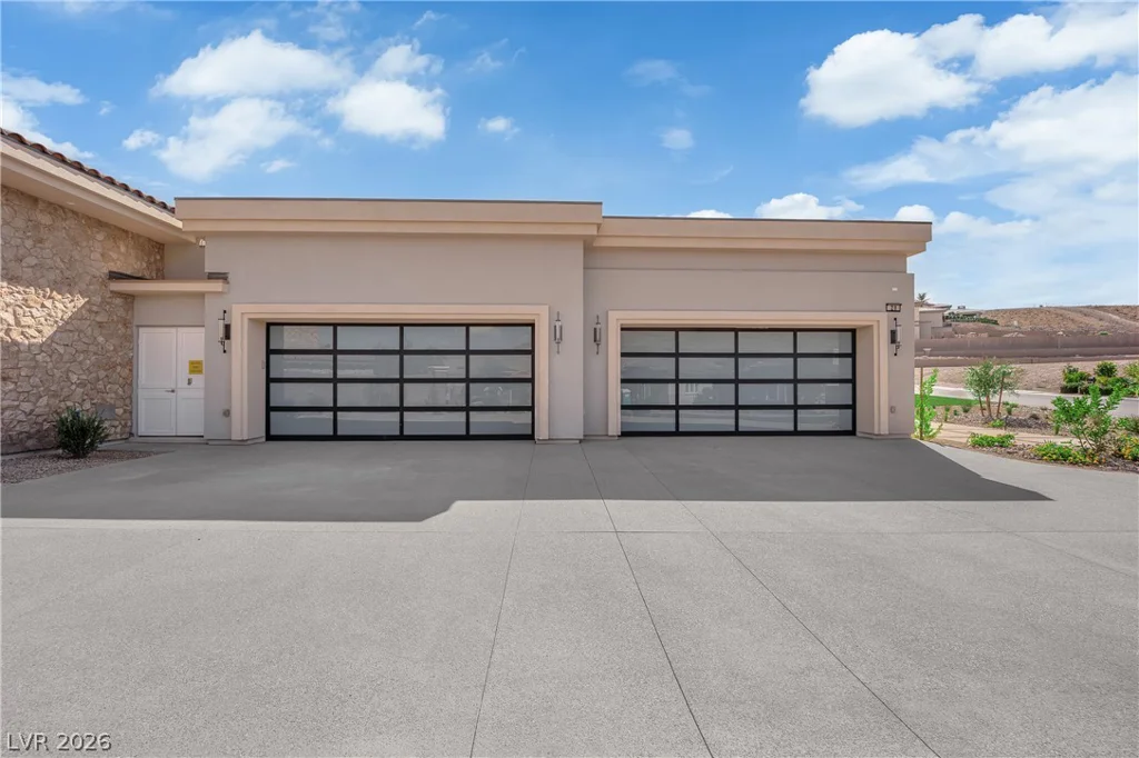 20 Olympia Canyon, Las Vegas, NV 89141