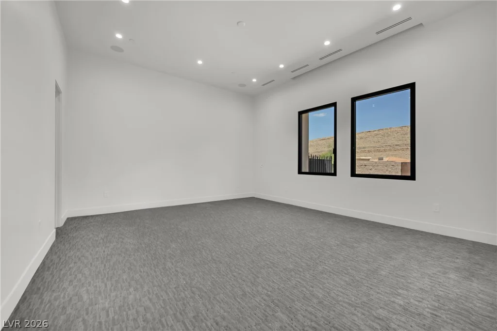 20 Olympia Canyon, Las Vegas, NV 89141