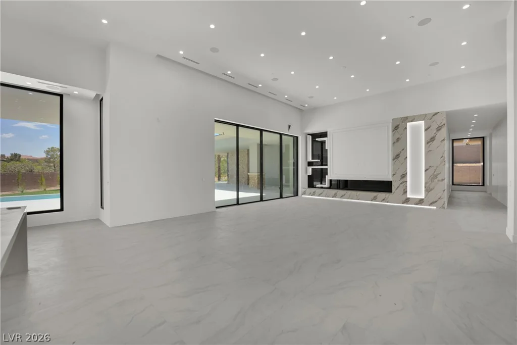 20 Olympia Canyon, Las Vegas, NV 89141
