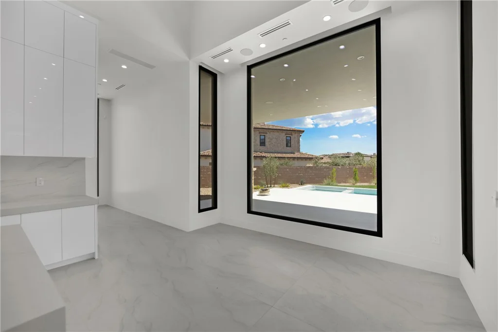 20 Olympia Canyon, Las Vegas, NV 89141