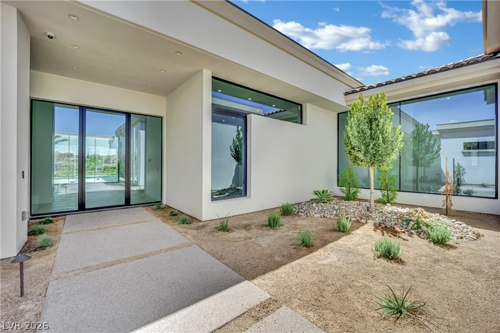 20 Olympia Canyon, Las Vegas, NV 89141