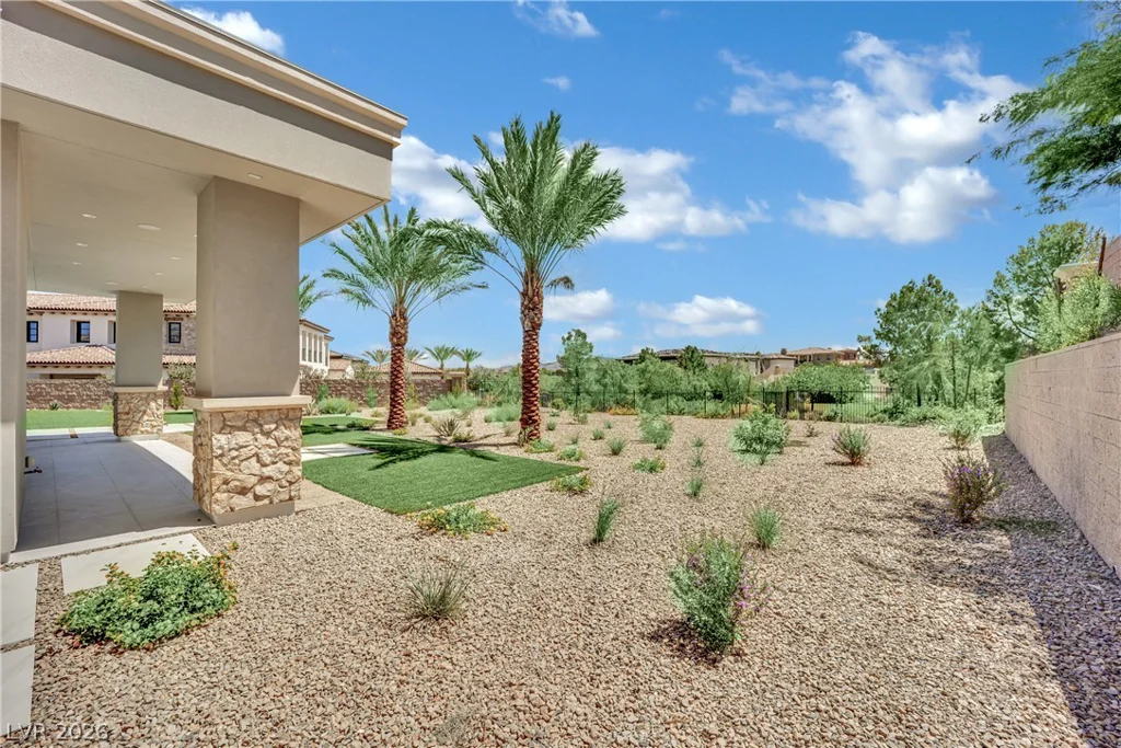 20 Olympia Canyon, Las Vegas, NV 89141