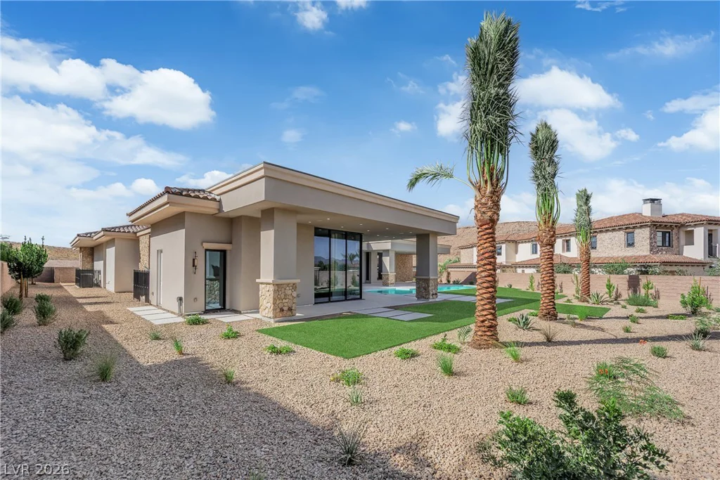 20 Olympia Canyon, Las Vegas, NV 89141