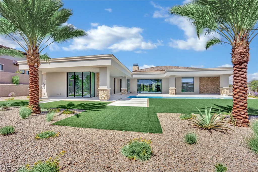 20 Olympia Canyon, Las Vegas, NV 89141