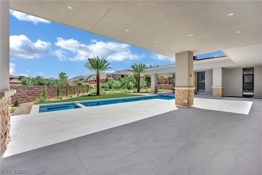 20 Olympia Canyon, Las Vegas, NV 89141