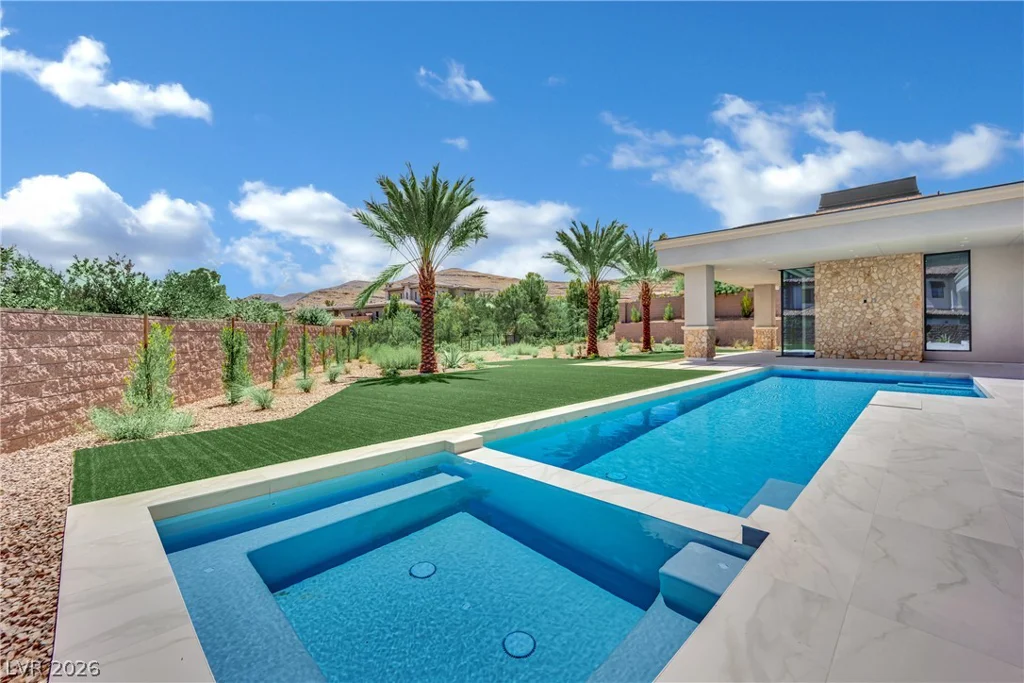20 Olympia Canyon, Las Vegas, NV 89141