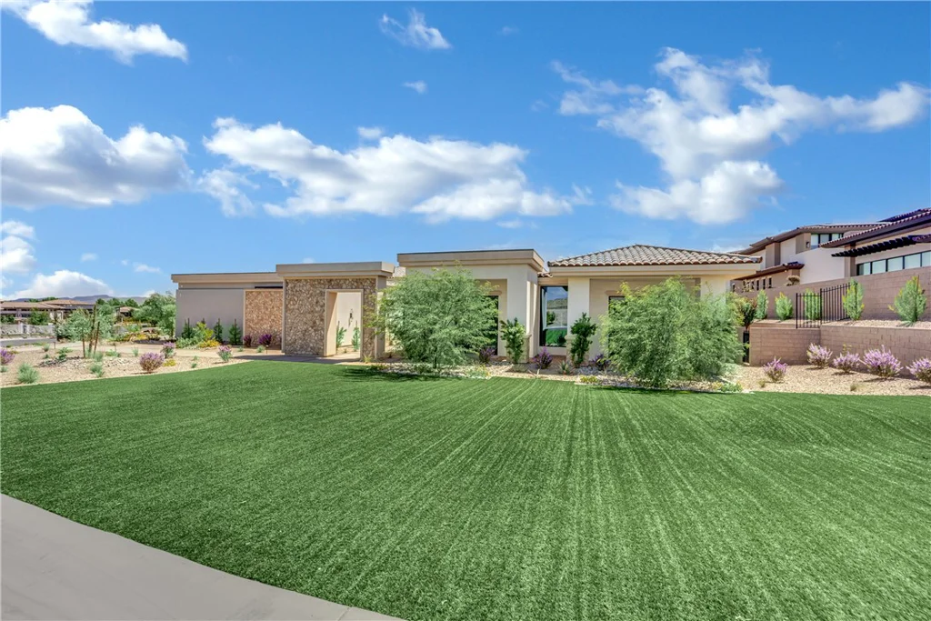 20 Olympia Canyon, Las Vegas, NV 89141