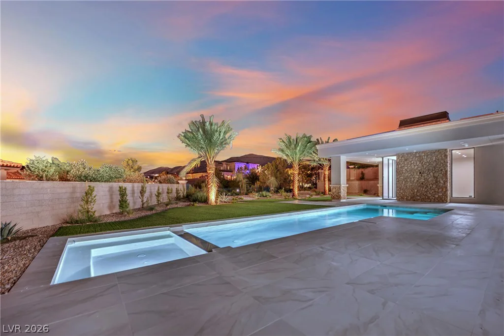 20 Olympia Canyon, Las Vegas, NV 89141