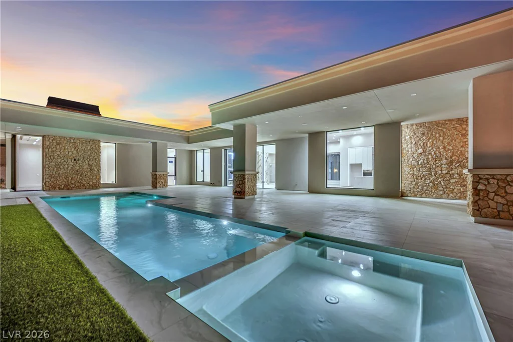 20 Olympia Canyon, Las Vegas, NV 89141