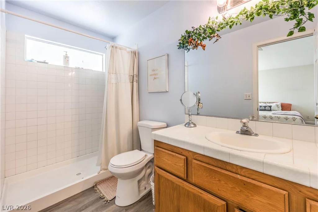 1204 Meridian Bay, Las Vegas, NV 89128