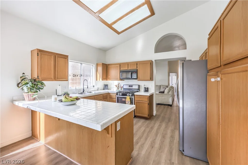 1204 Meridian Bay, Las Vegas, NV 89128