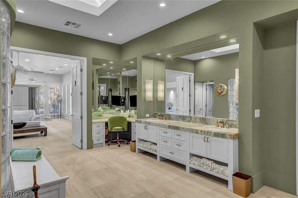 24 Quail Run, Henderson, NV 89014