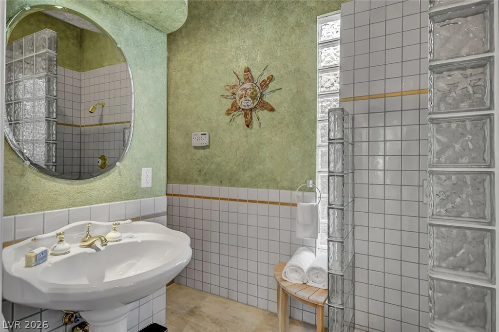 24 Quail Run, Henderson, NV 89014