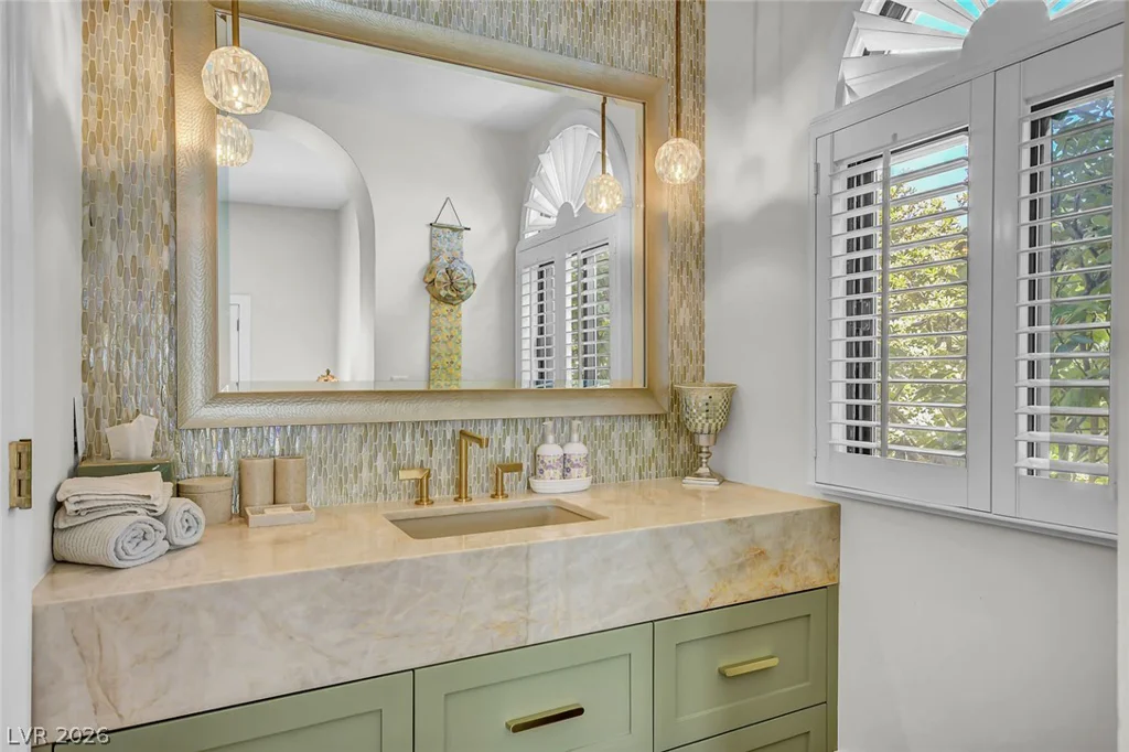 24 Quail Run, Henderson, NV 89014
