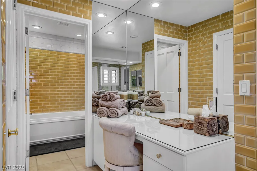 24 Quail Run, Henderson, NV 89014
