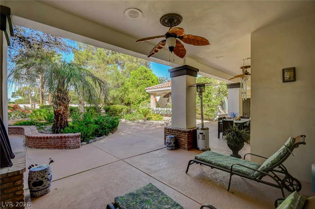 24 Quail Run, Henderson, NV 89014