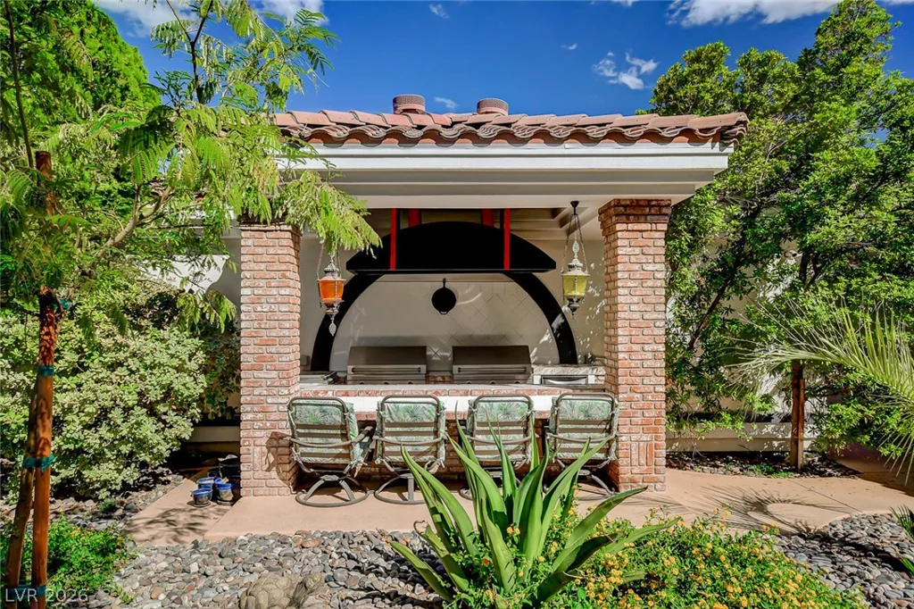 24 Quail Run, Henderson, NV 89014