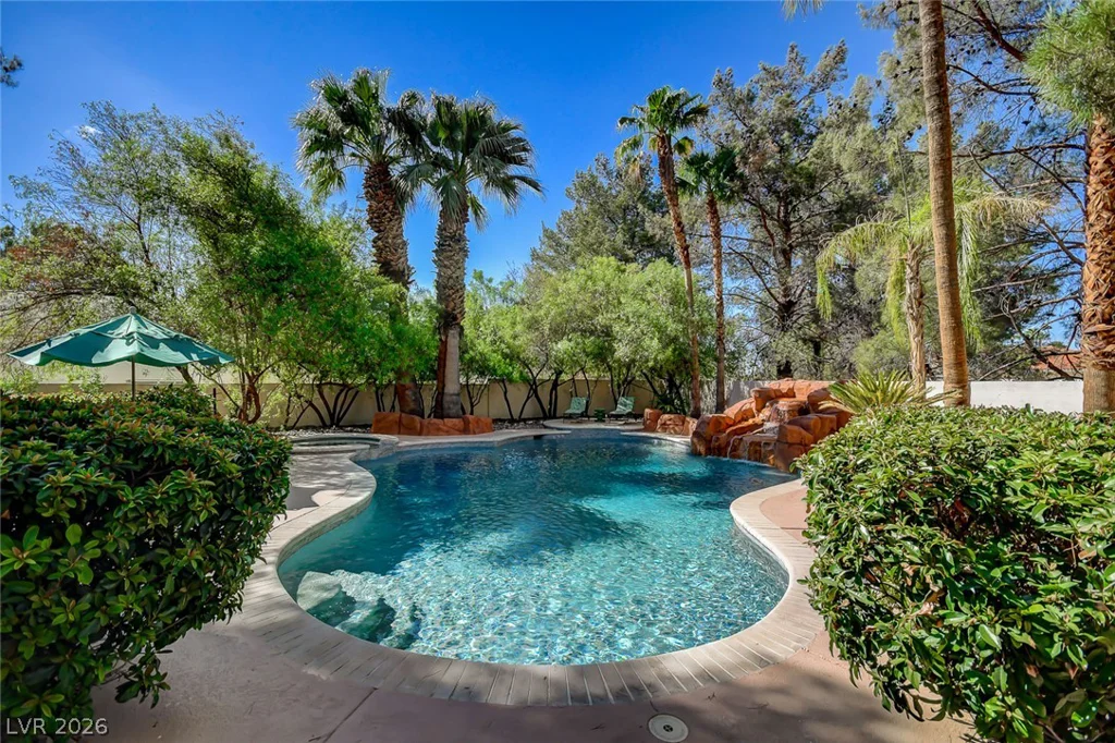 24 Quail Run, Henderson, NV 89014