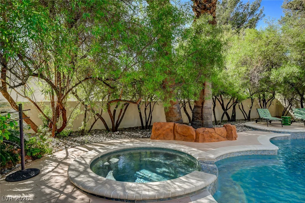 24 Quail Run, Henderson, NV 89014