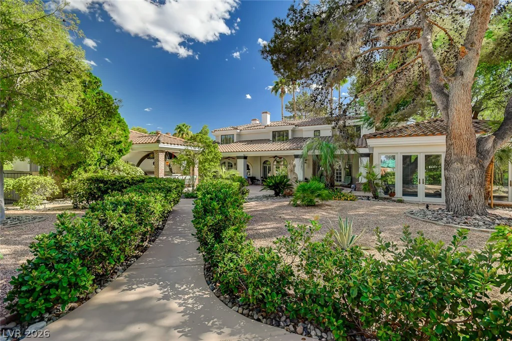 24 Quail Run, Henderson, NV 89014