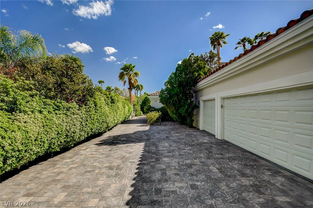 24 Quail Run, Henderson, NV 89014