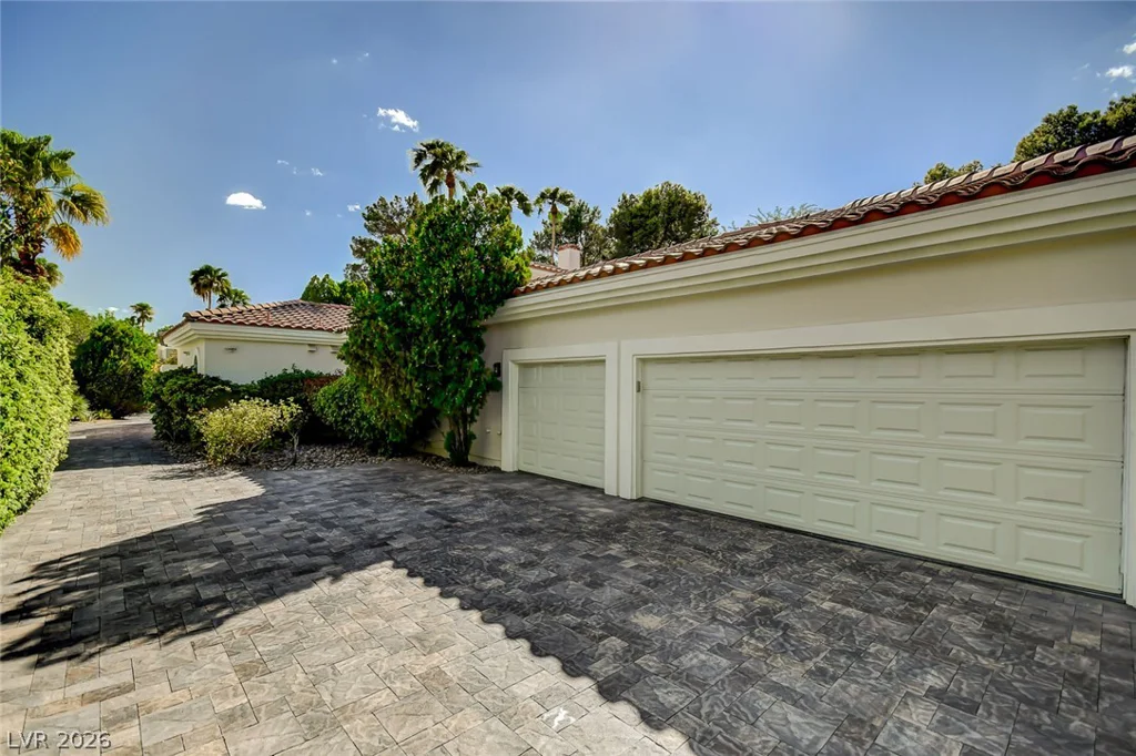 24 Quail Run, Henderson, NV 89014