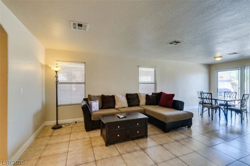 3772 Bossa Nova, Las Vegas, NV 89129
