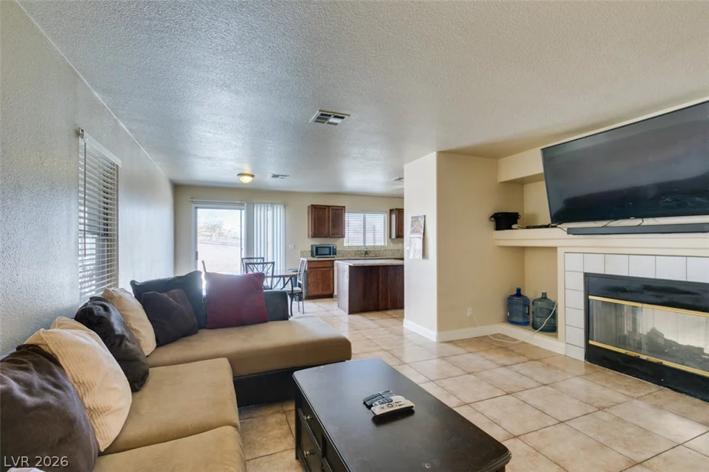 3772 Bossa Nova, Las Vegas, NV 89129