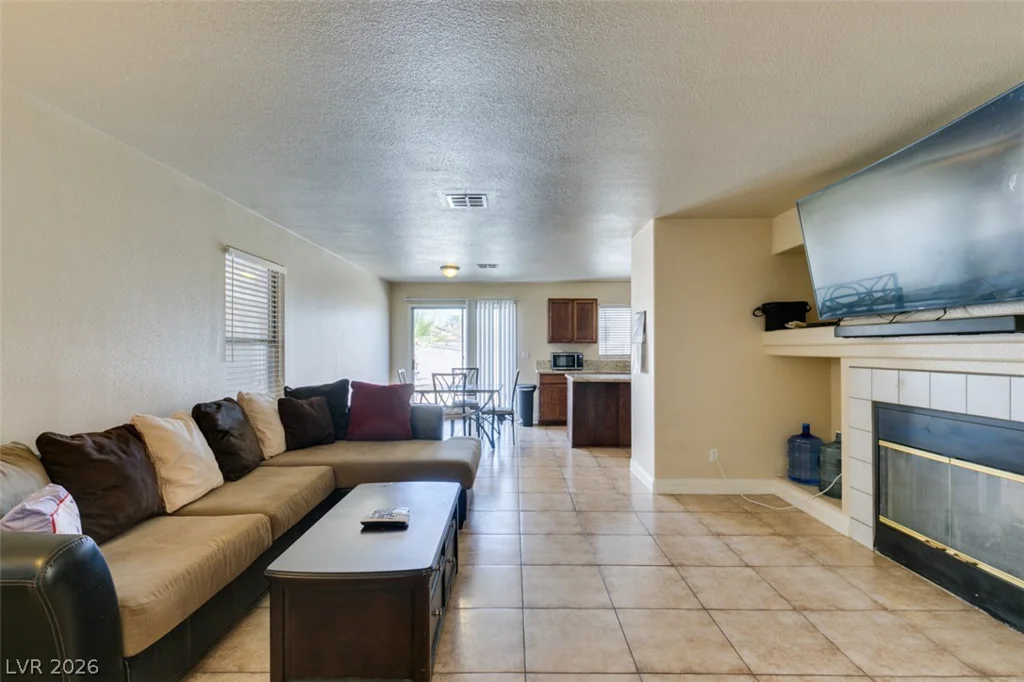 3772 Bossa Nova, Las Vegas, NV 89129