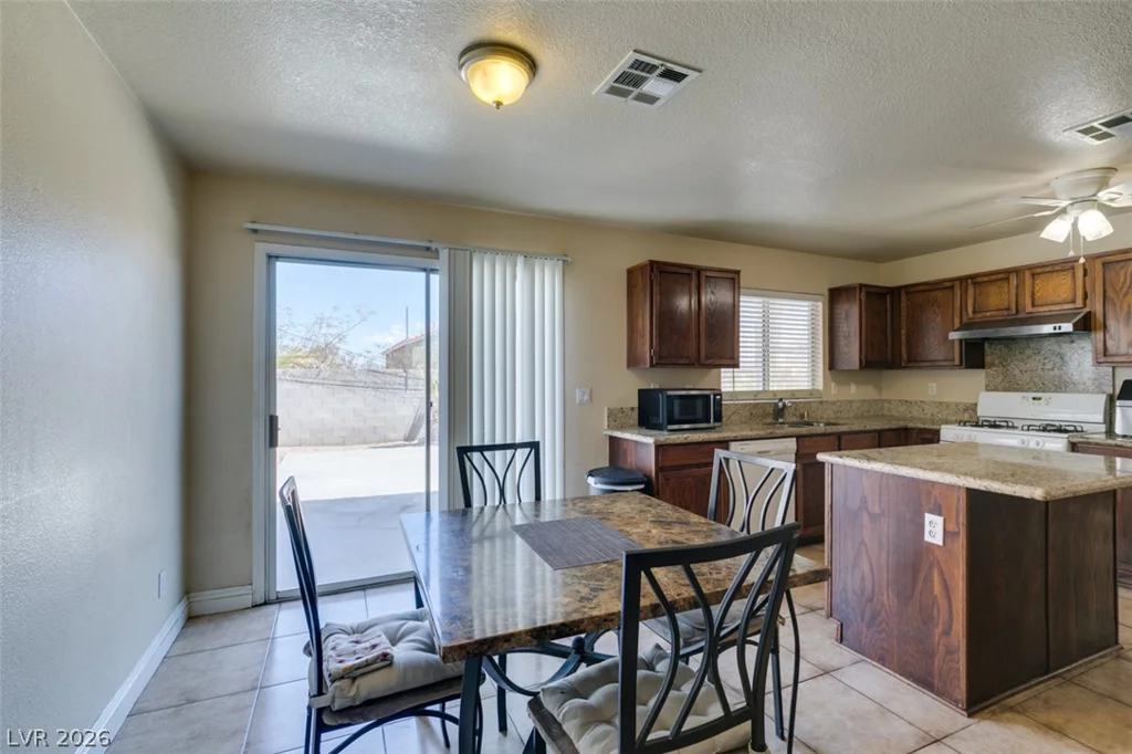 3772 Bossa Nova, Las Vegas, NV 89129
